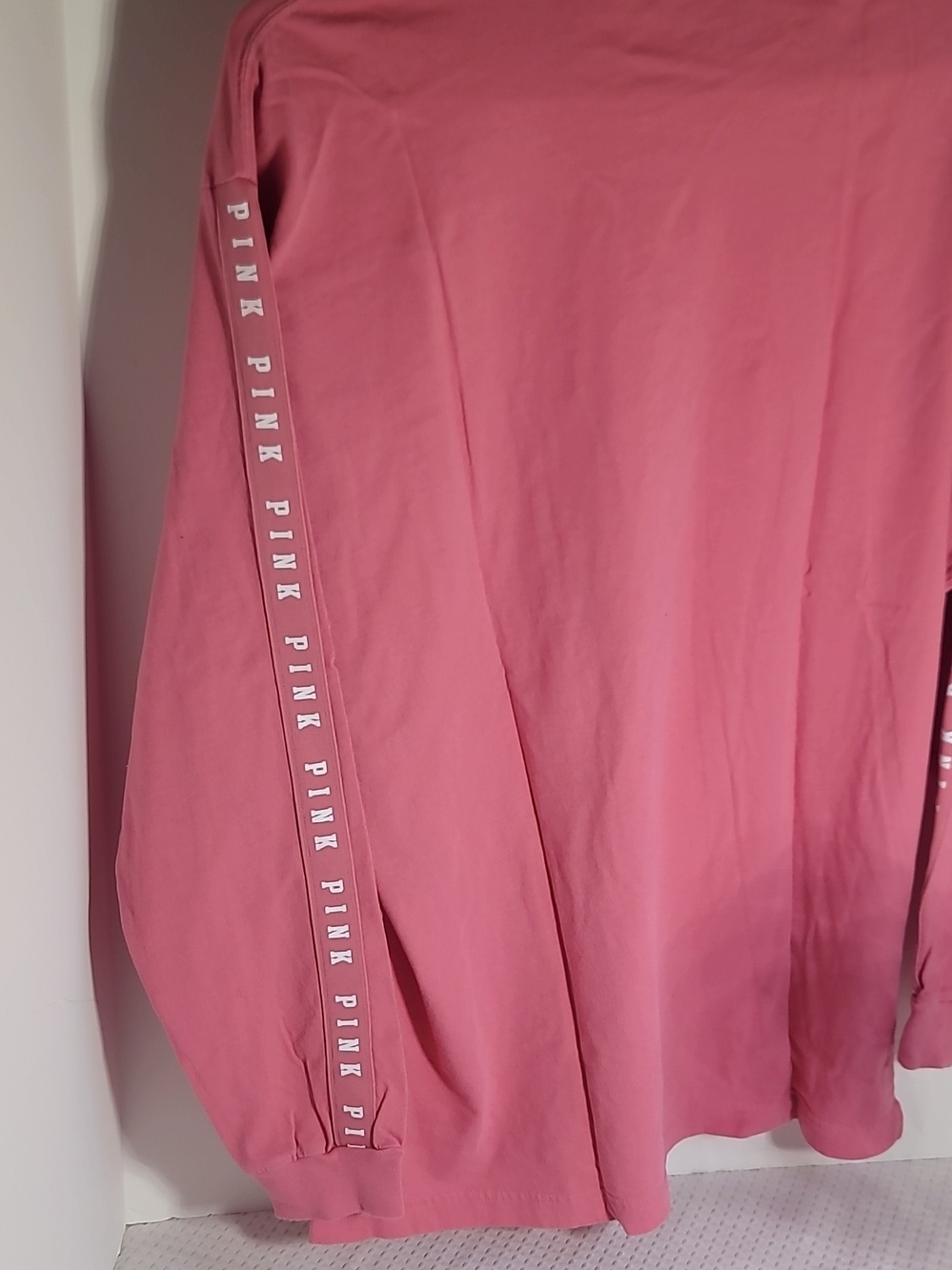 PINK Victoria's Secret Girls' Long Sleeve Logo Pocket Tee - Pink - Picture 4 of 7